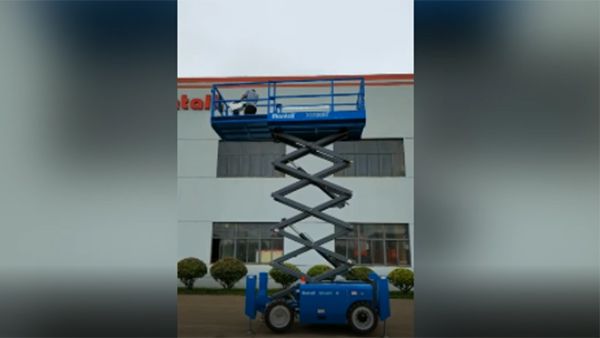 Self-Propelled Rough Terrain Scissor Lift, XD Series